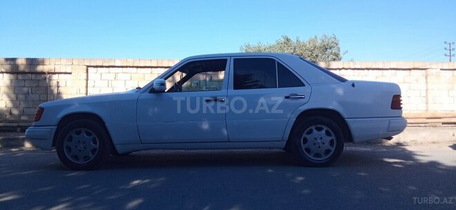 Mercedes E 220-3