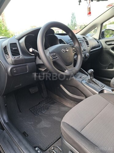 Kia Cerato-8