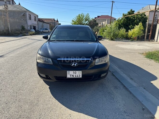 Hyundai Sonata-2