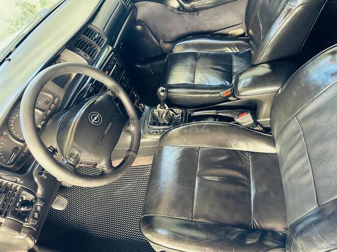 Opel Vectra-14