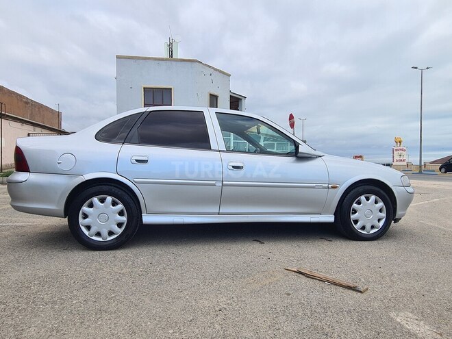 Opel Vectra-5