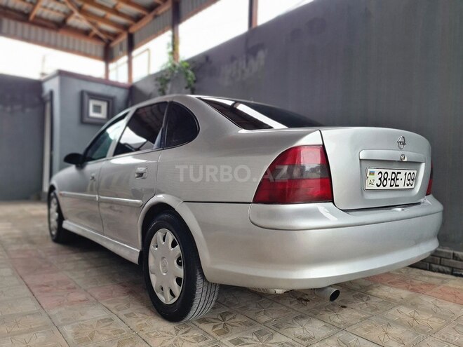Opel Vectra-9
