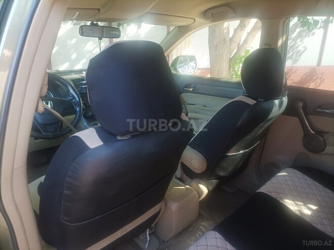Honda CR-V-8