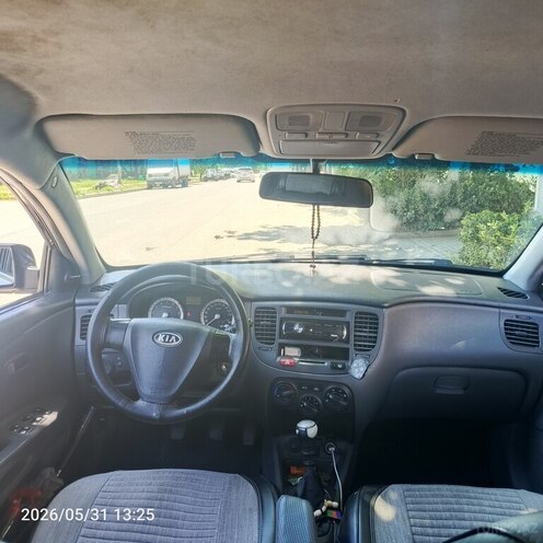 Kia Rio-6
