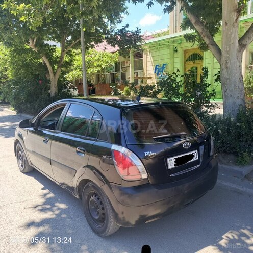 Kia Rio-2