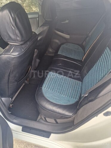 Toyota Prius-10