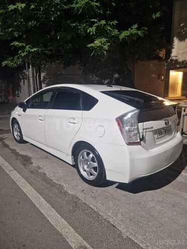 Toyota Prius-6