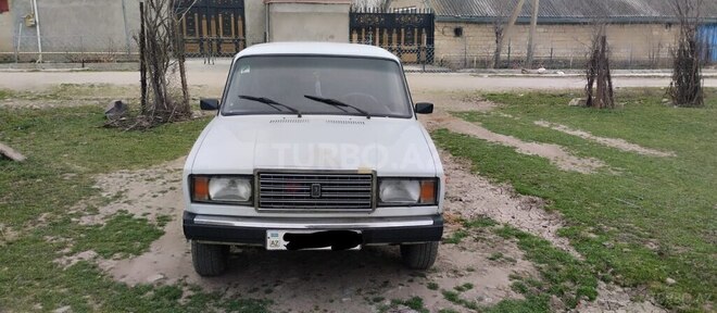 LADA (VAZ) 2107-1