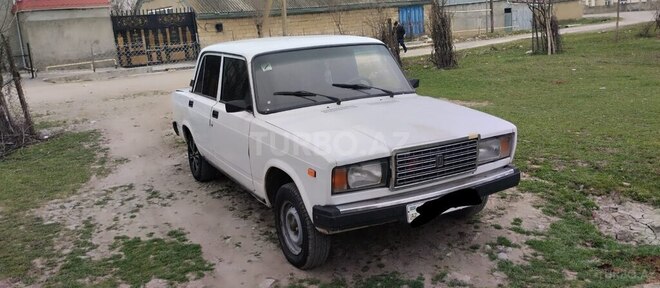 LADA (VAZ) 2107-2