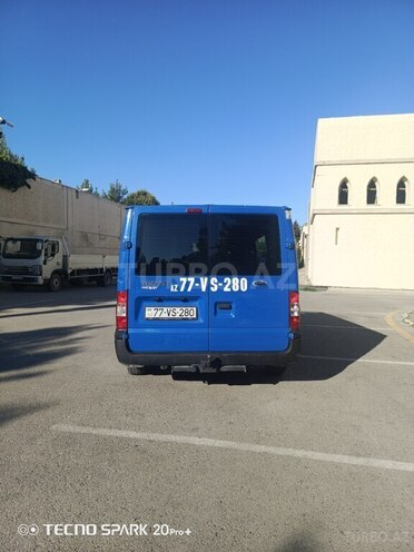 Ford Transit-4