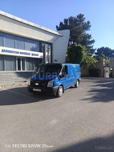 Ford Transit-2