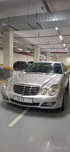 Mercedes E 220-2