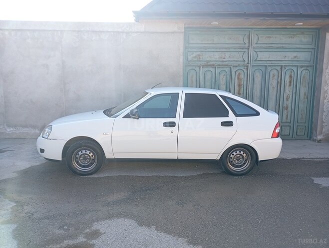 LADA (VAZ) Priora-8