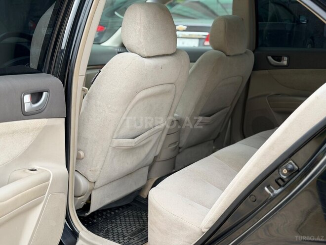 Hyundai Sonata-8
