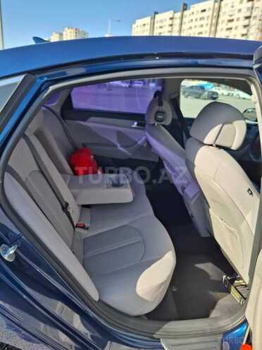 Hyundai Sonata-4