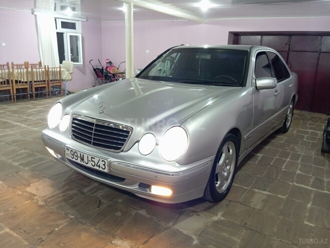 Mercedes E 220-18