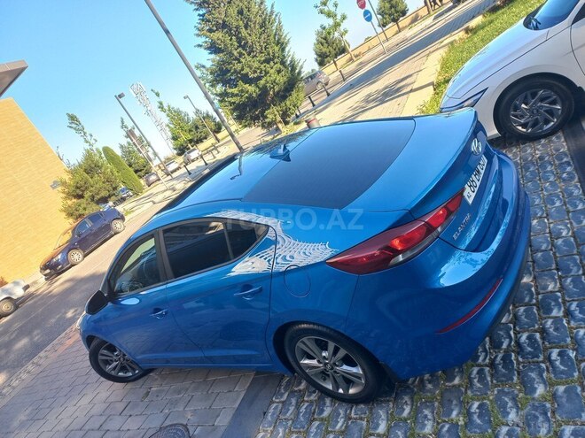 Hyundai Elantra-6