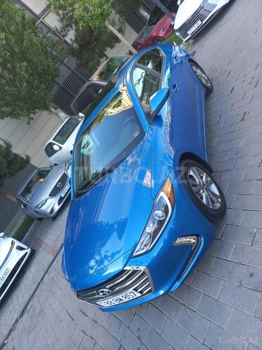 Hyundai Elantra-11