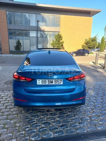 Hyundai Elantra-7