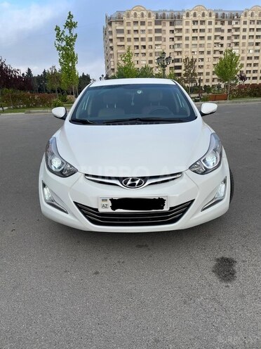 Hyundai Elantra-3