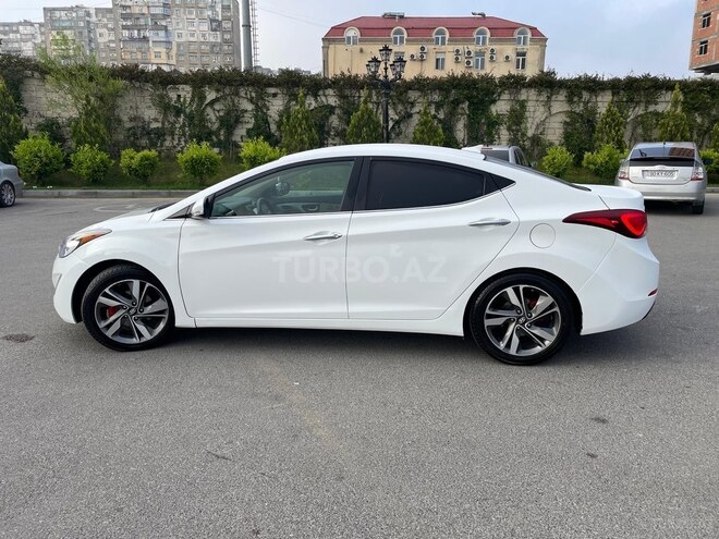 Hyundai Elantra-7