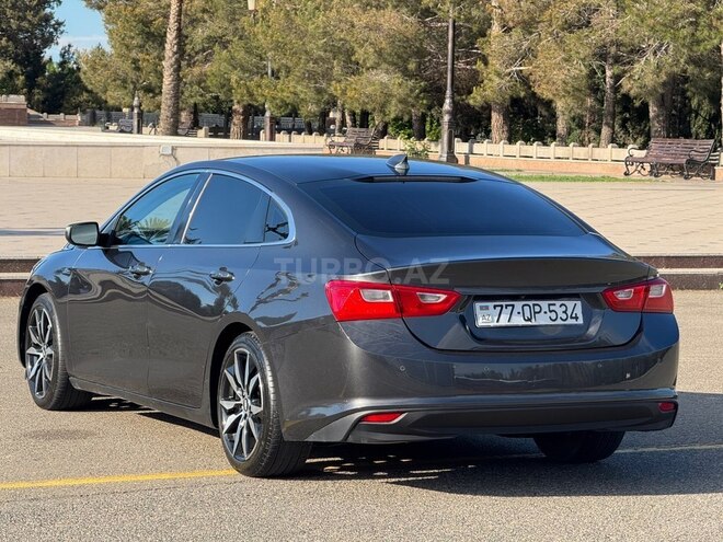 Chevrolet Malibu-9