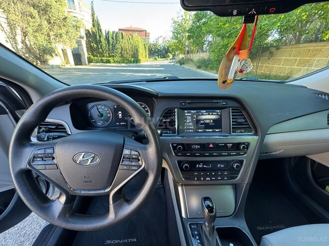 Hyundai Sonata-3