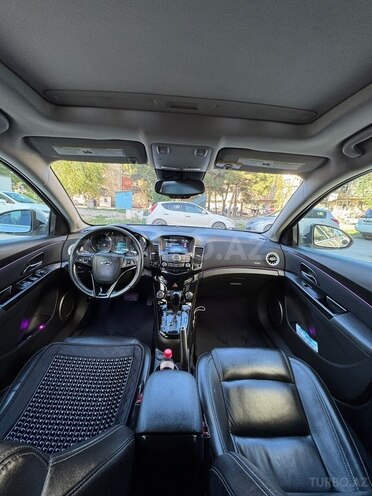 Chevrolet Cruze-10