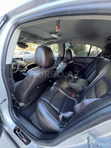 Chevrolet Cruze-11