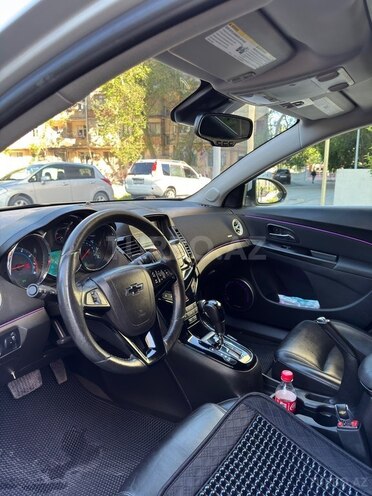 Chevrolet Cruze-13