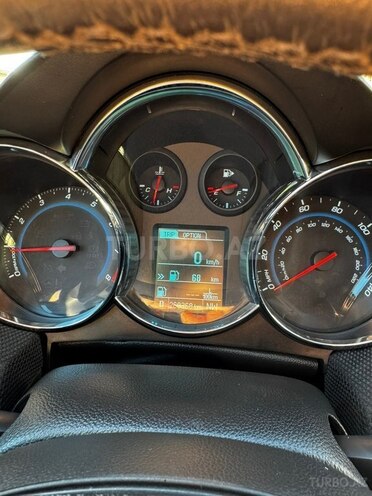 Chevrolet Cruze-14