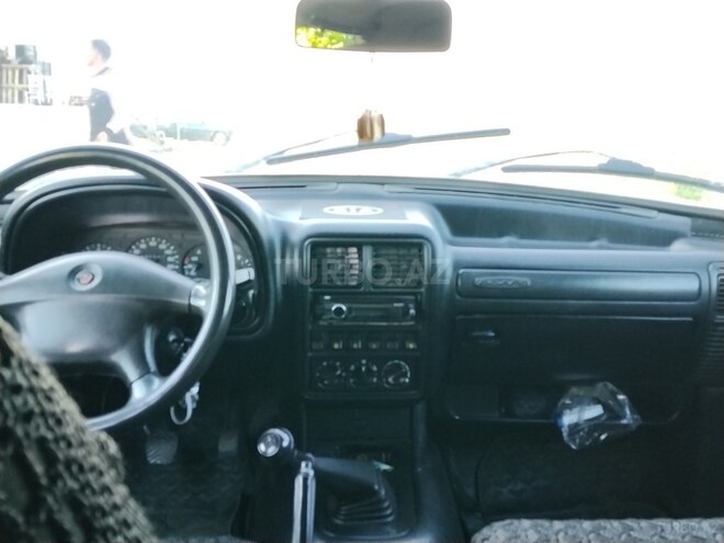 GAZ 31105 "Volga"-11