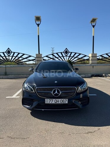 Mercedes E 300-1