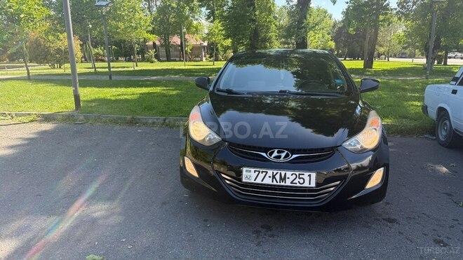 Hyundai Elantra-1