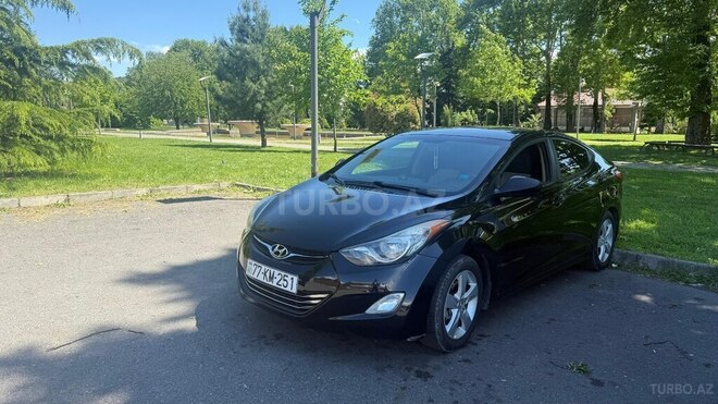 Hyundai Elantra-4