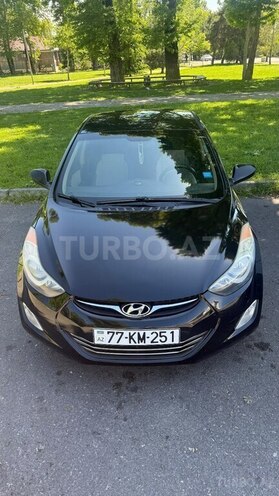 Hyundai Elantra-14