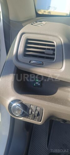 Chevrolet Cobalt-13