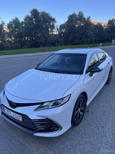 Toyota Camry-7