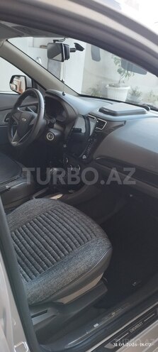 Chevrolet Cobalt-14