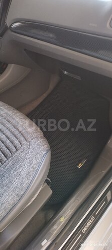 Chevrolet Cobalt-13