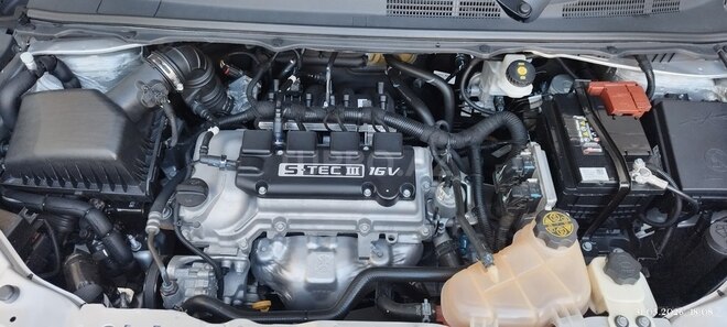 Chevrolet Cobalt-10
