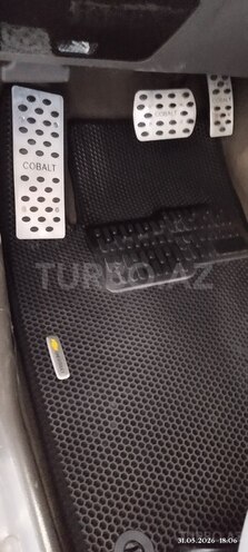 Chevrolet Cobalt-11