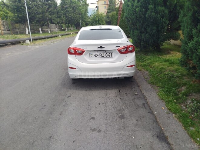 Chevrolet Cruze-2