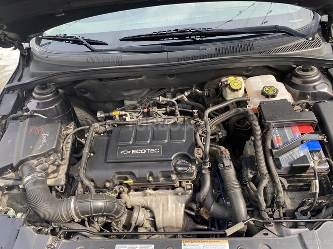Chevrolet Cruze-16