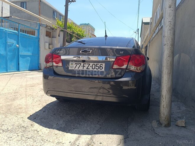 Chevrolet Cruze-5