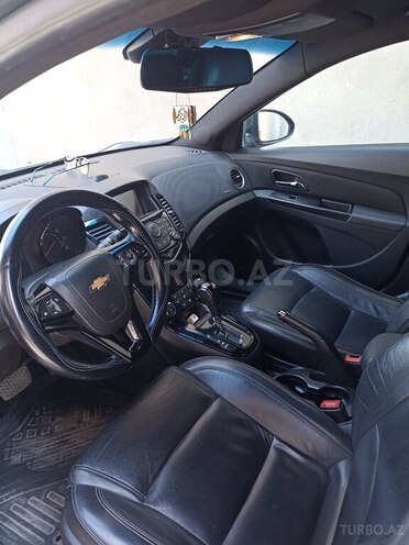 Chevrolet Cruze-11