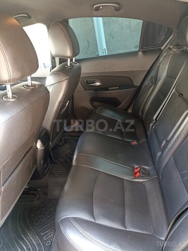 Chevrolet Cruze-14