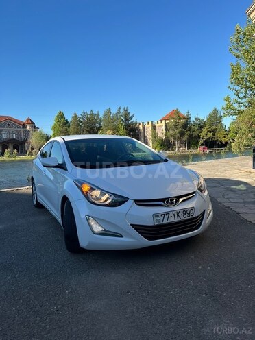 Hyundai Elantra-1