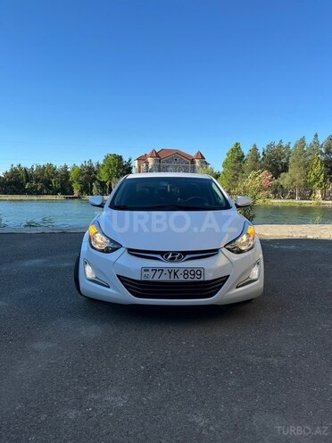Hyundai Elantra-2