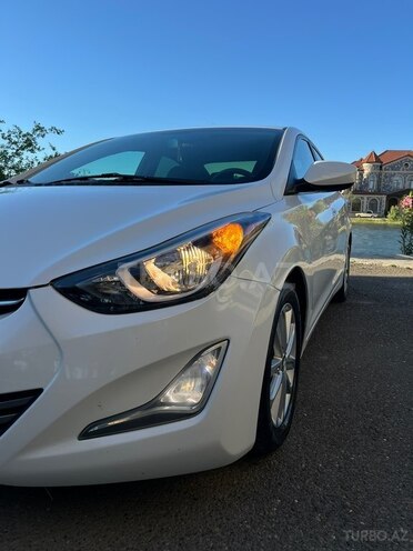 Hyundai Elantra-7